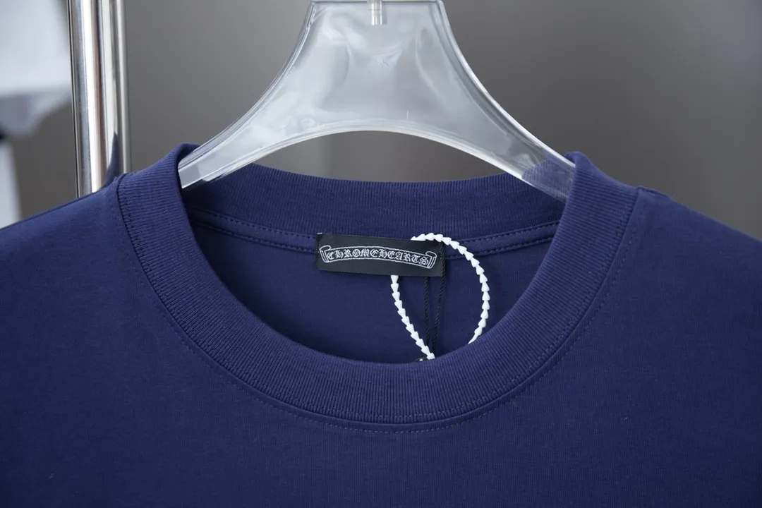 🅿️200 Chrome Hearte 25SS early spring new style, flocking printed hot diamond short sleeves, light luxury, essential item for daily commuting for men and women, correct version, welcome to compare, detailed features · 280 grams of 100% pure cotton double yarn jersey fabric · Special thickened 32 pieces of double-strand 1X1 thread in the same vat custom dyeing · Three-dimensional flocking pattern ➕Imported Australian matte pearl diamonds · Double needle stitching and cross-stitch technology · Original main mark, washed tag, brand moisture-proof paper packaging Color: black/white/blue/burgundy Size: S/M/L/XL